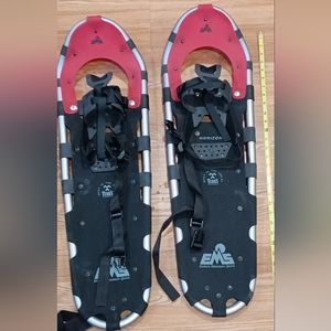 Snowshoes w/ carrying pack like new barely used EMS brand gray and red